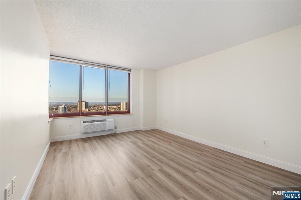 100 Old Palisade Road, Unit 3702 Fort Lee, NJ 07024 - Photo 10 of 17