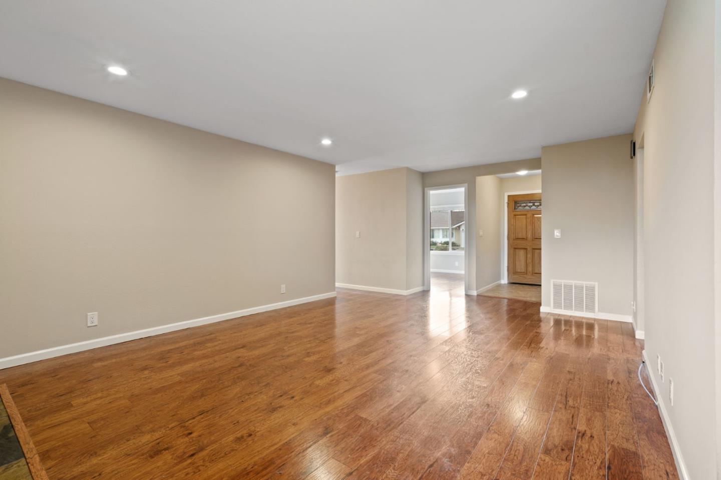 2695 Lyon Circle Concord, CA 94518 - Photo 6 of 29