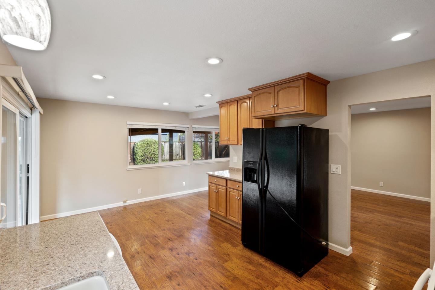 2695 Lyon Circle Concord, CA 94518 - Photo 10 of 29