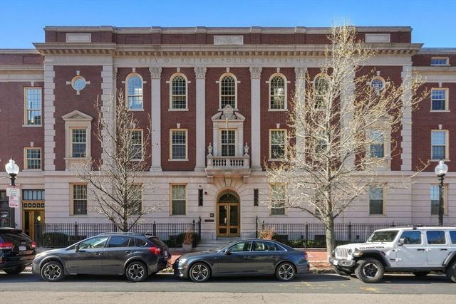 $2,450,000 | 7 Warren Avenue, Unit PH18, Boston, MA 02116