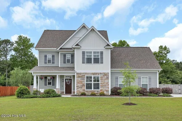 $575,000 | 75 Fletcher Lane, Hampstead, NC 28443