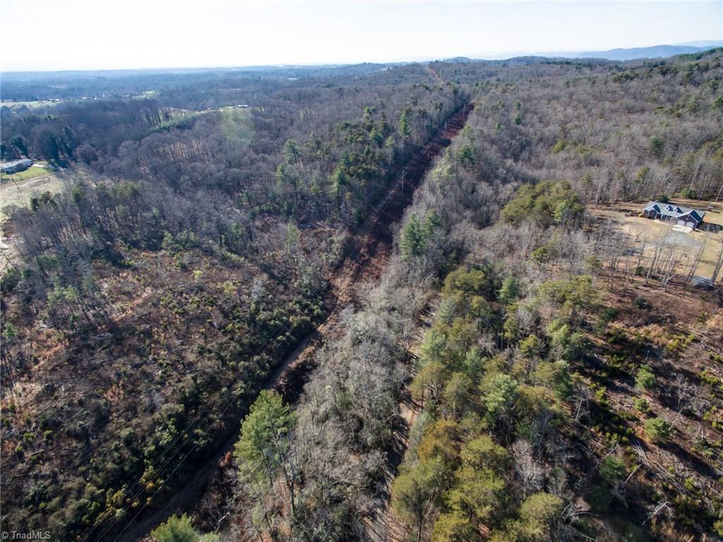 2 Grassy Fork Road Elkin, NC 28621 - Photo 8 of 10 Gallery Image 8