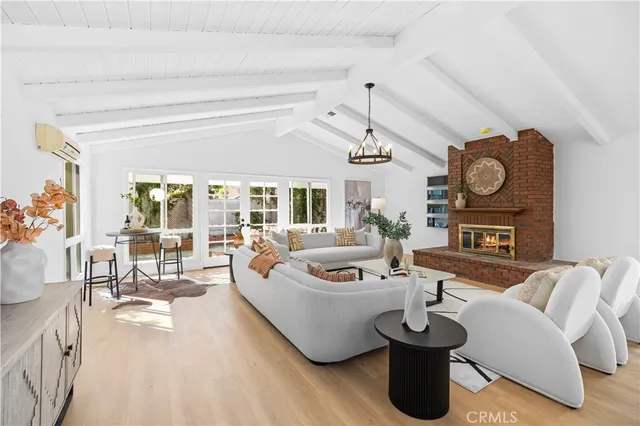 $2,398,000 | 12 Oakdale, Irvine, CA 92604