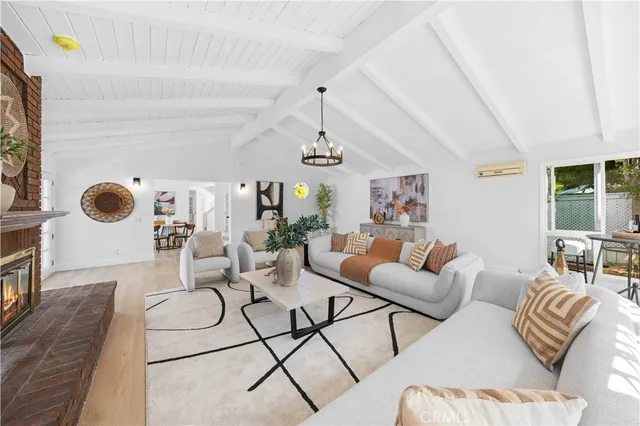 $2,398,000 | 12 Oakdale, Irvine, CA 92604