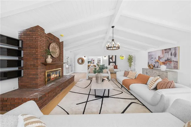 $2,398,000 | 12 Oakdale, Irvine, CA 92604