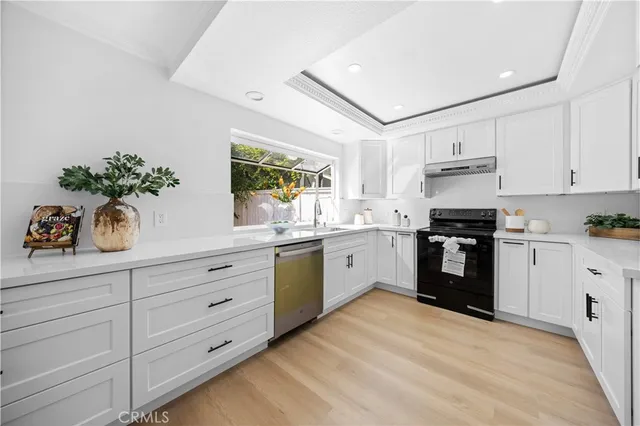 $2,398,000 | 12 Oakdale, Irvine, CA 92604