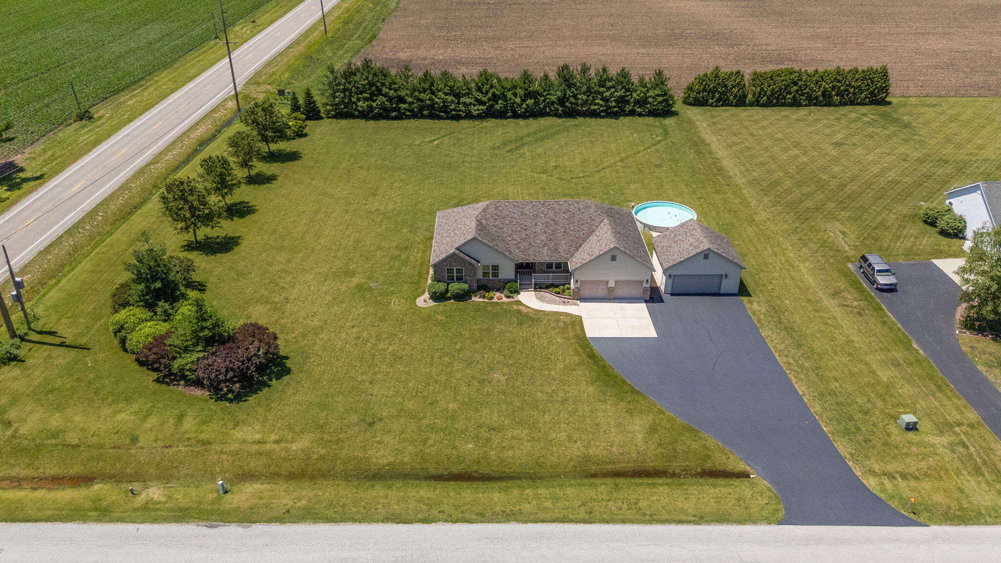 798 South 400 West Hebron, IN 46341 - Photo 4 of 58 2048x1152