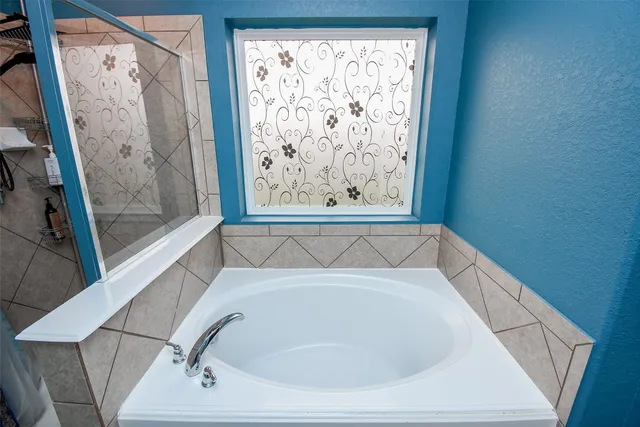 $304,000 | 1805 Foxglove Drive, La Porte, TX 77571