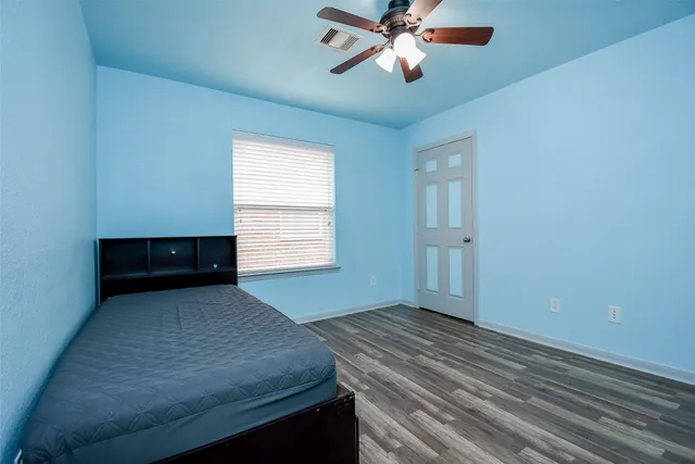 $304,000 | 1805 Foxglove Drive, La Porte, TX 77571