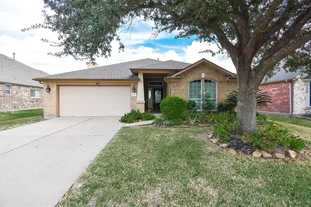 $304,000 | 1805 Foxglove Drive, La Porte, TX 77571