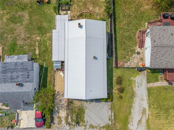 $140,000 | 415 North Avenue, Houston, PA 15342