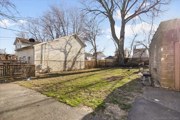 $2,650 | 45-51 Cowles Street, Unit 45, Bridgeport, CT 06607