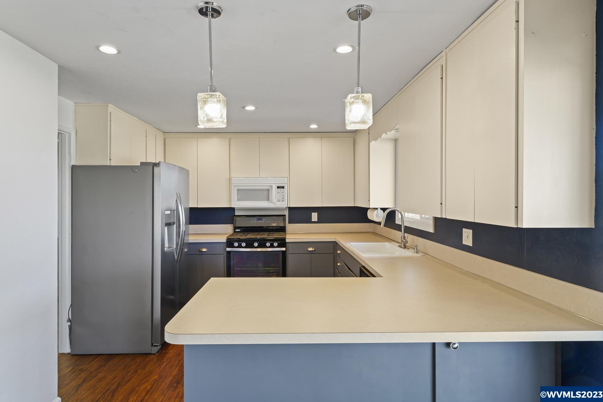 35135 Meadow Road Southwest Albany, OR 97321 - Photo 14 of 42 Gallery Image 14