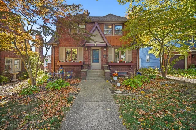 $255,000 | 9 Broadway Place, Normal, IL 61761