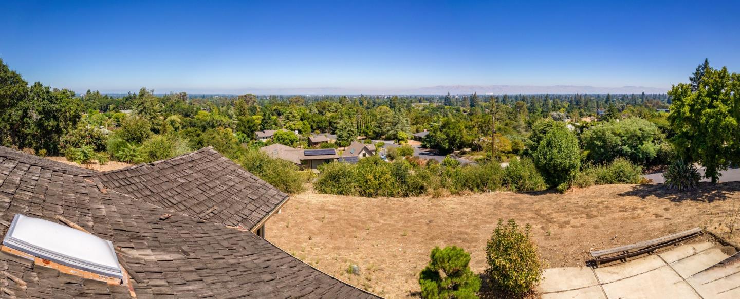 14467 De Bell Road Los Altos Hills, CA 94022 - Photo 4 of 7