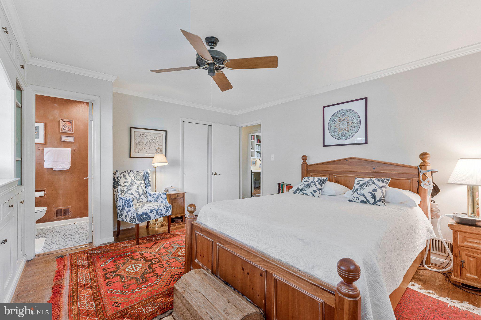 1712 Birch Road McLean, VA 22101 - Photo 25 of 59 2nd Level - Primary bedroom w/ ensuite bathroom