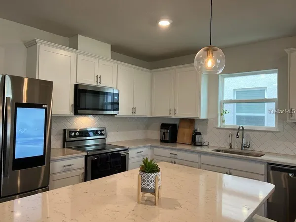 $3,000 | 30555 Thunderbird Drive, Wesley Chapel, FL 33545