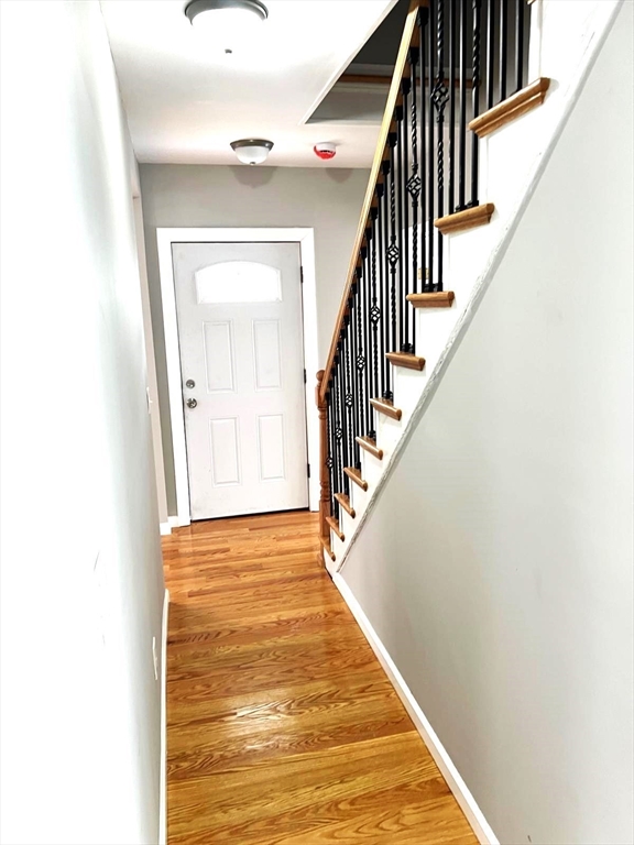 34 Collins Street Springfield, MA 01109 - Photo 12 of 35