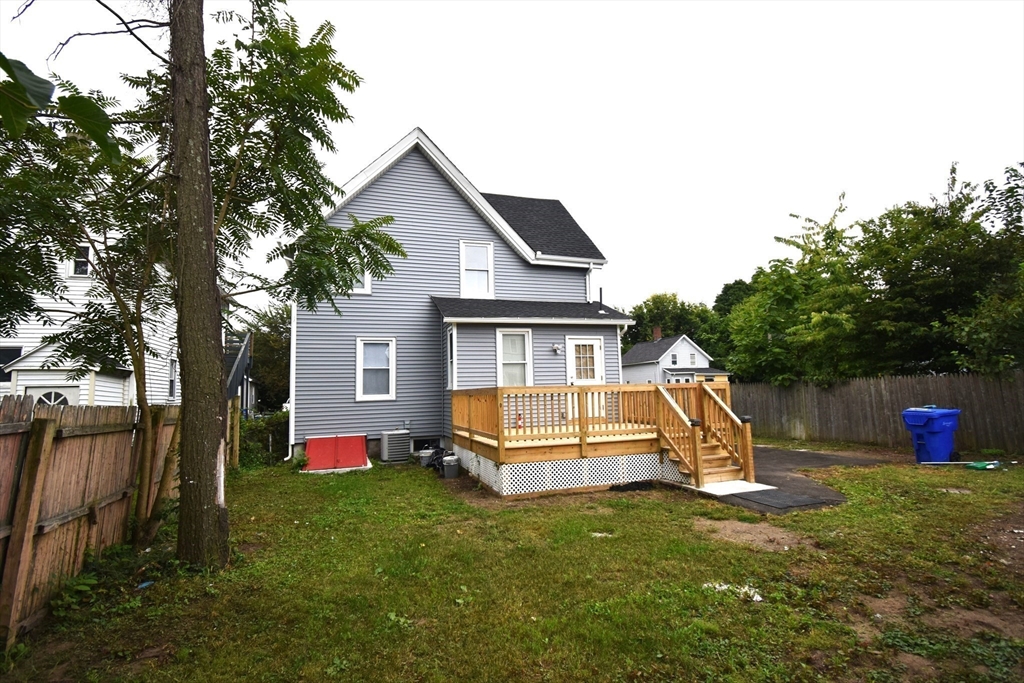 34 Collins Street Springfield, MA 01109 - Photo 7 of 35