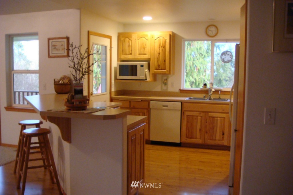 81 Erving Jacobs Road Port Angeles, WA 98362 - Photo 4 of 15 Gallery Image 4