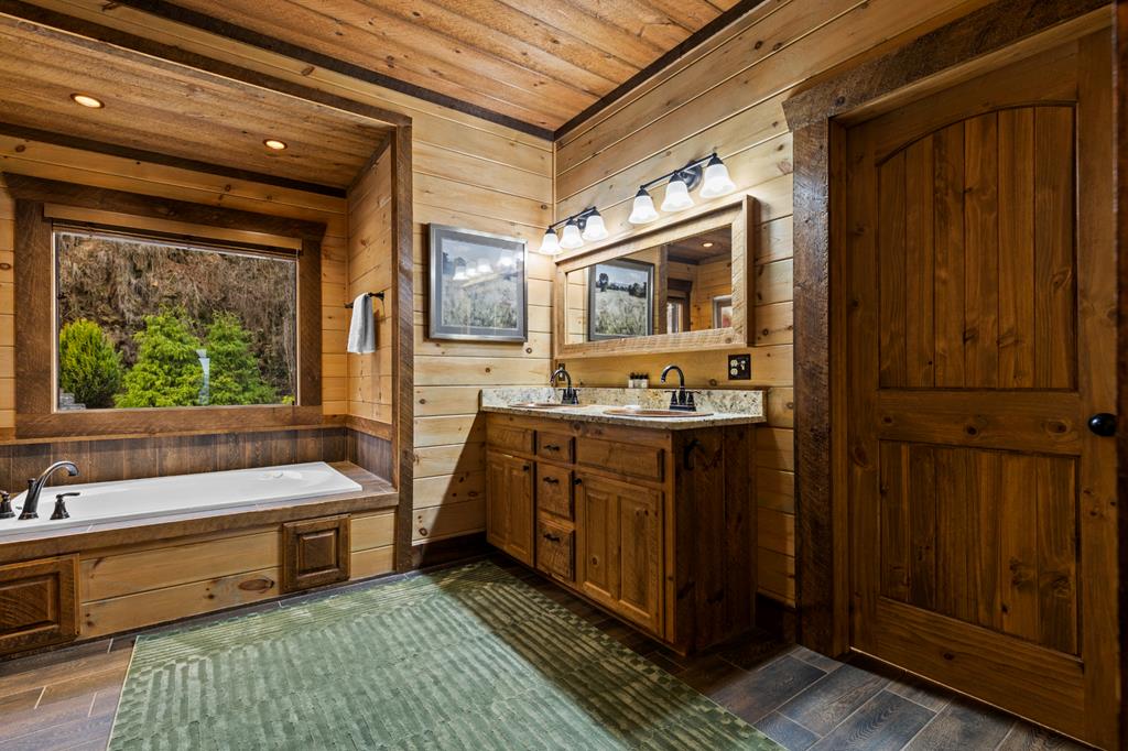 355 West Shalom Court Blue Ridge, GA 30513 - Photo 15 of 44