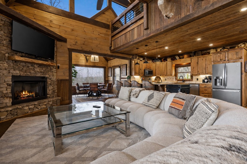 355 West Shalom Court Blue Ridge, GA 30513 - Photo 10 of 44