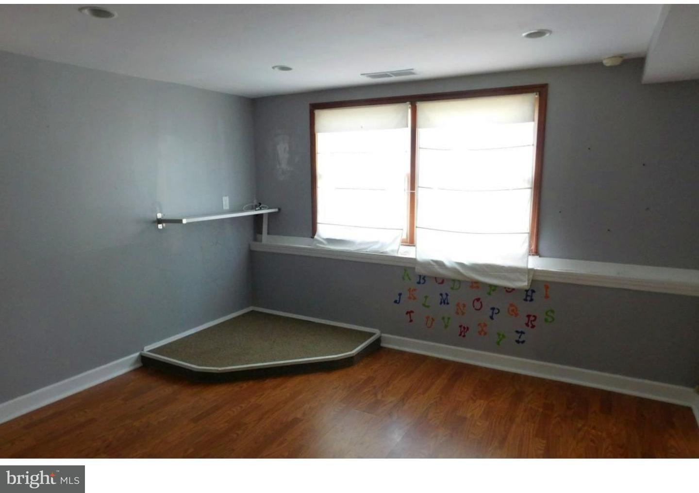 308 Tenby Chase Drive Riverside, NJ 08075 - Photo 11 of 13 Family Room