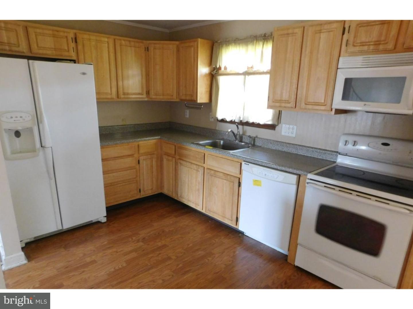 308 Tenby Chase Drive Riverside, NJ 08075 - Photo 4 of 13 Kitchen