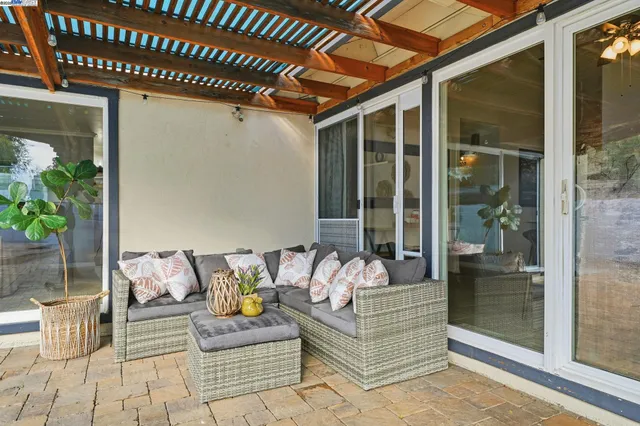 $1,049,000 | 668 Buckeye Drive, Livermore, CA 94551