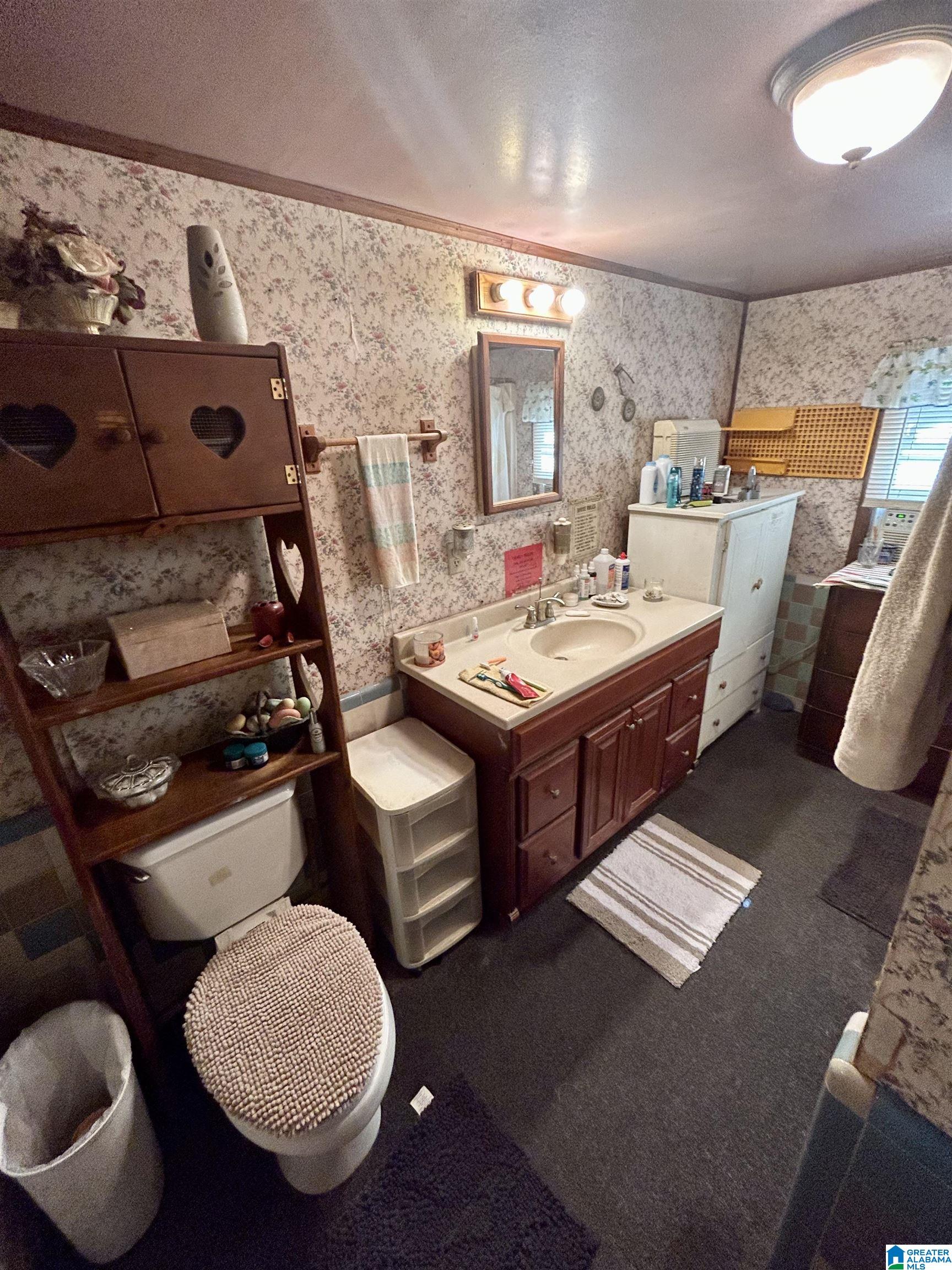 315 Smith Street Anniston, AL 36201 - Photo 13 of 22