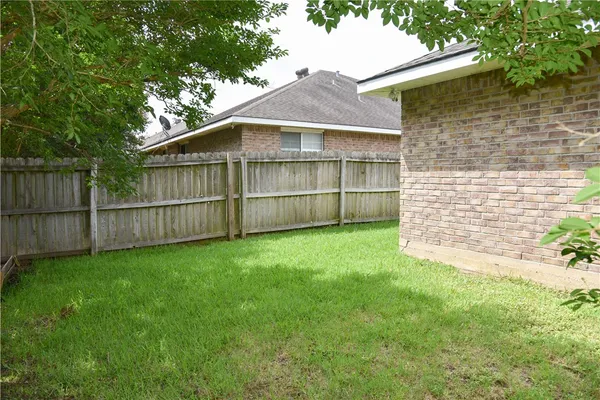 $1,650 | 3815 Oldenburg Lane, College Station, TX 77845