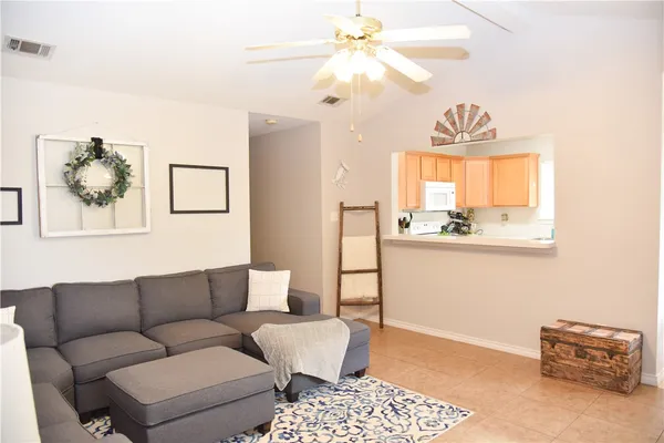 $1,650 | 3815 Oldenburg Lane, College Station, TX 77845