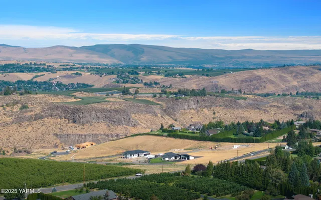 $195,000 | Nka Nka Canyon Estates Way, Unit LOT 11, Yakima, WA 98908