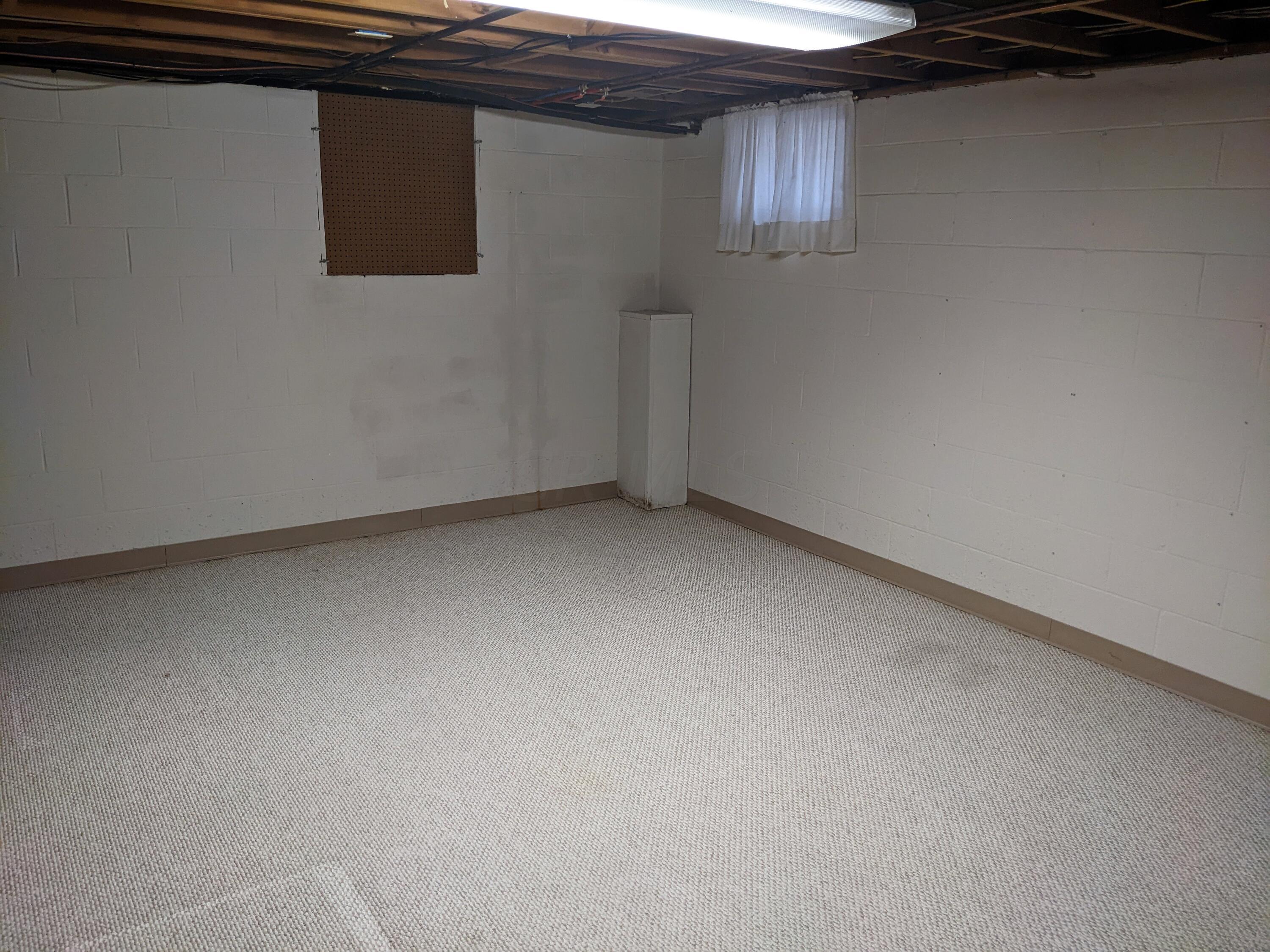 1777 Ardleigh Road Columbus, OH 43221 - Photo 30 of 35 PXL_20220901_171509360