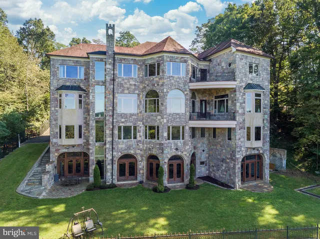 $17,198,000 | 612 Rivercrest Drive, McLean, VA 22101