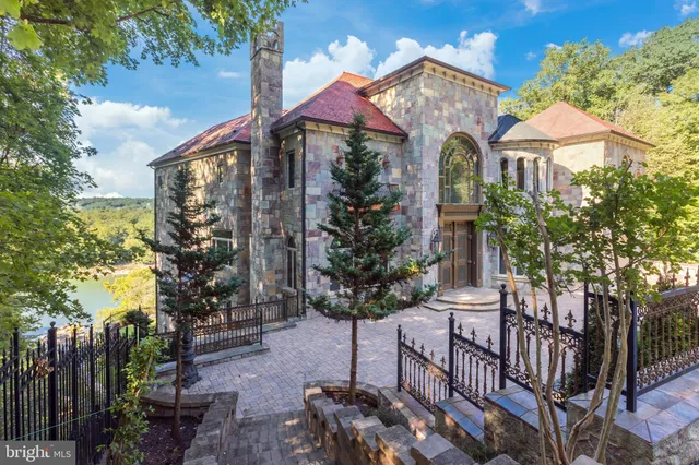 $17,198,000 | 612 Rivercrest Drive, McLean, VA 22101