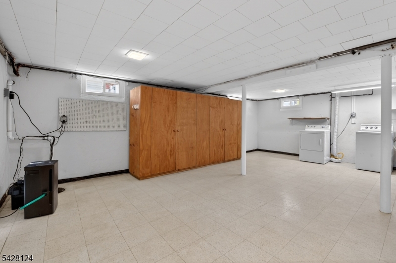 36 Charles Street Clark, NJ 07066 - Photo 33 of 40