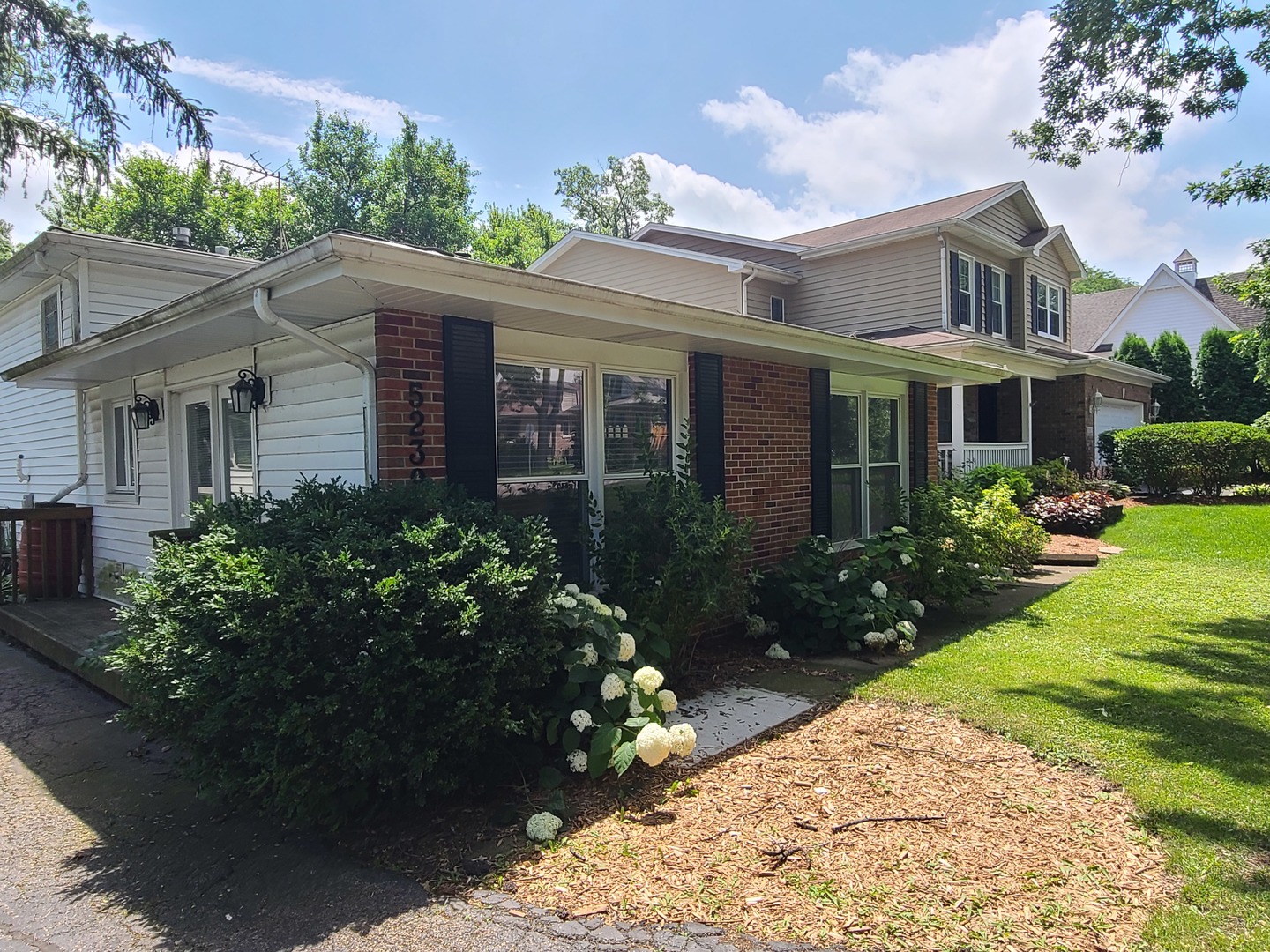 5239 Cumnor Road Downers Grove, IL 60515 - Photo 4 of 22