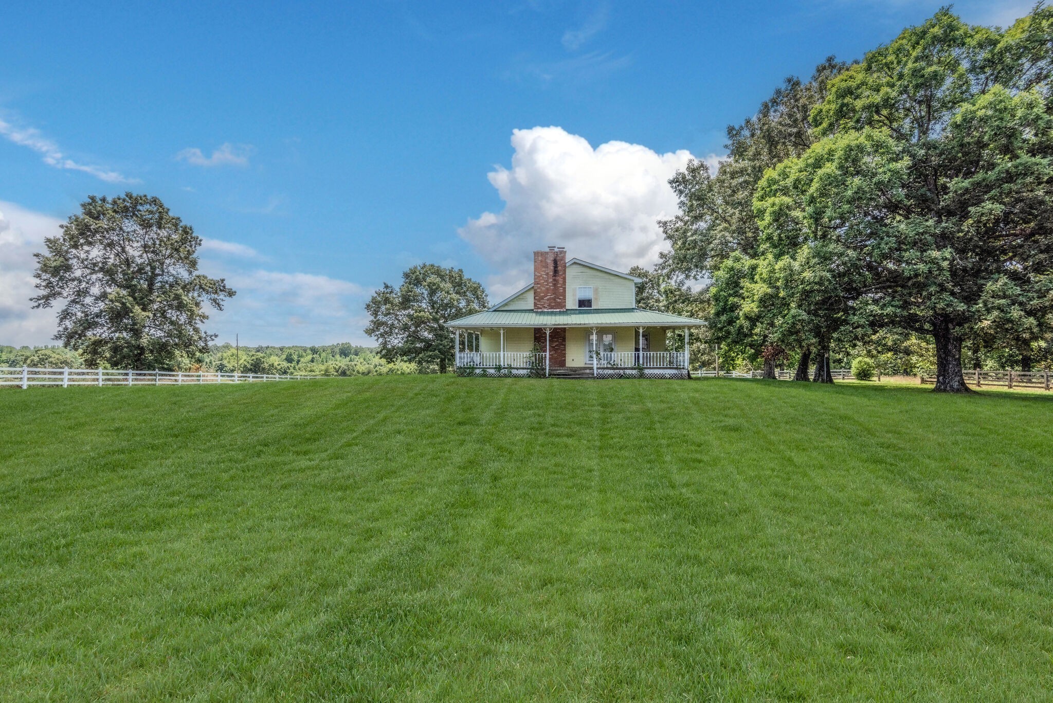 2385 Sylvia Road Dickson, TN 37055 - Photo 20 of 46 a view of a house with a big yard