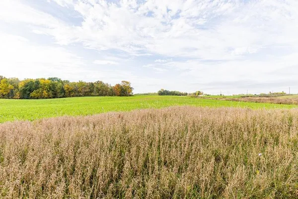 $1,400,000 | Lt0 Lt0 County Road, Mitchell, WI 53011