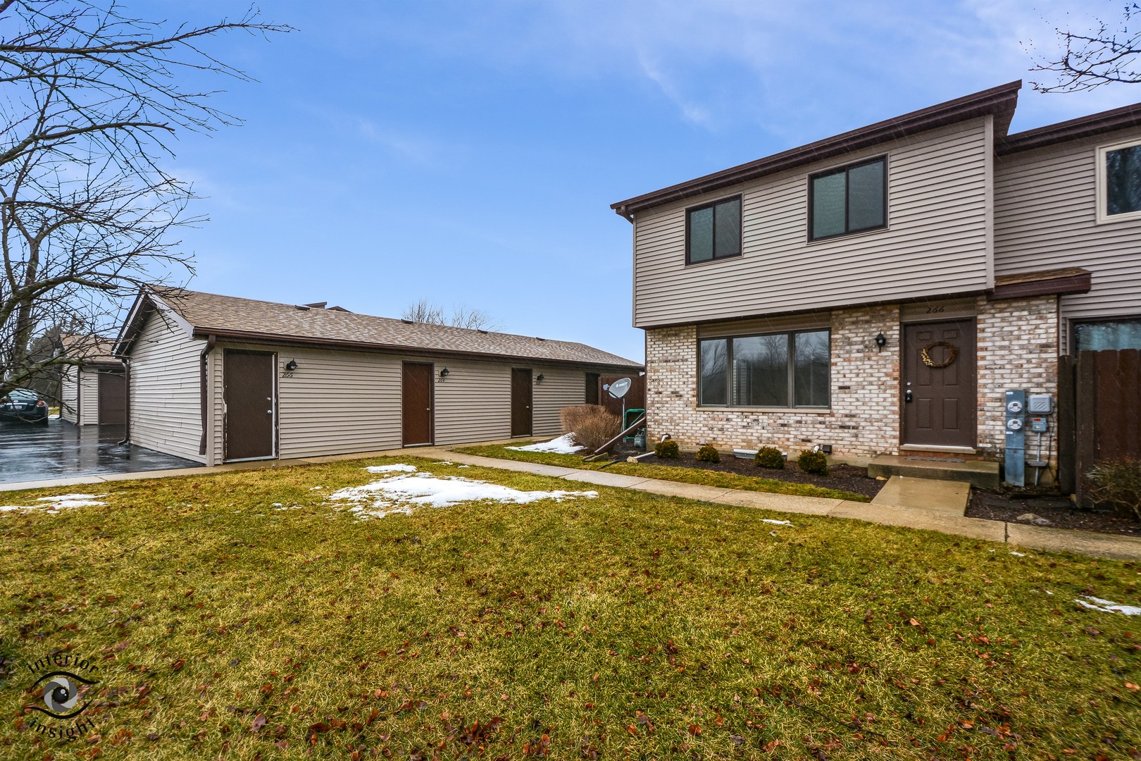266 Circlegate Road New Lenox, IL 60451 - Photo 1 of 25 a front view of a house with a yard