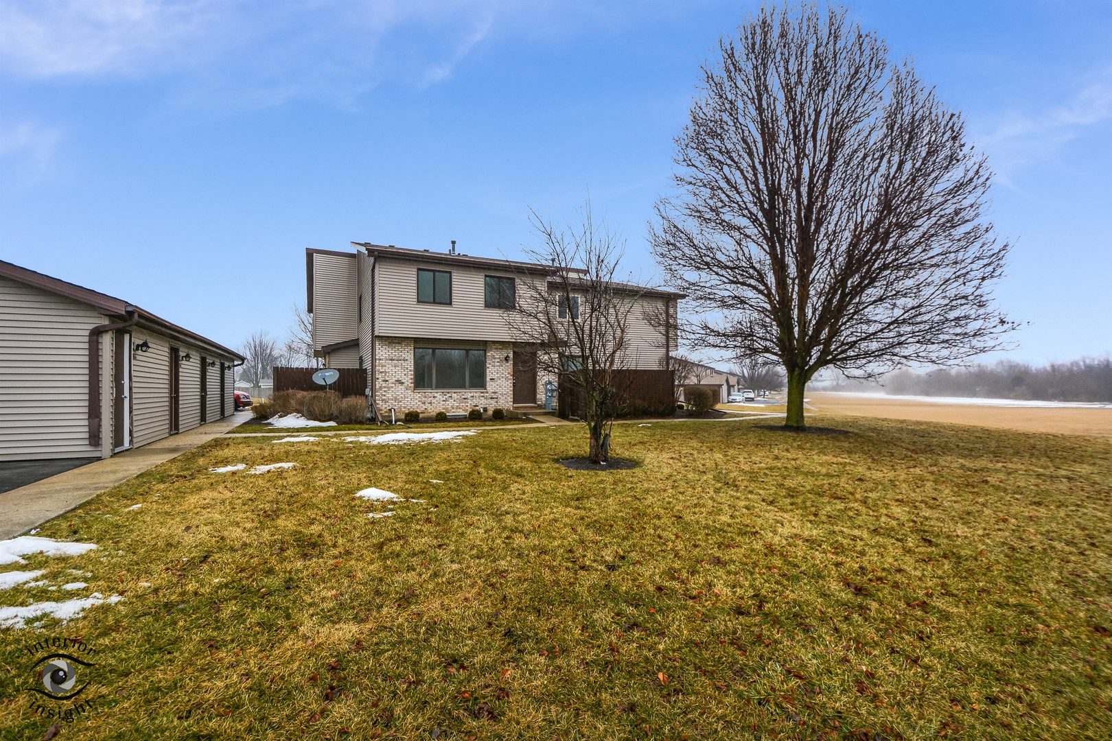 266 Circlegate Road New Lenox, IL 60451 - Photo 2 of 25 a front view of house with yard