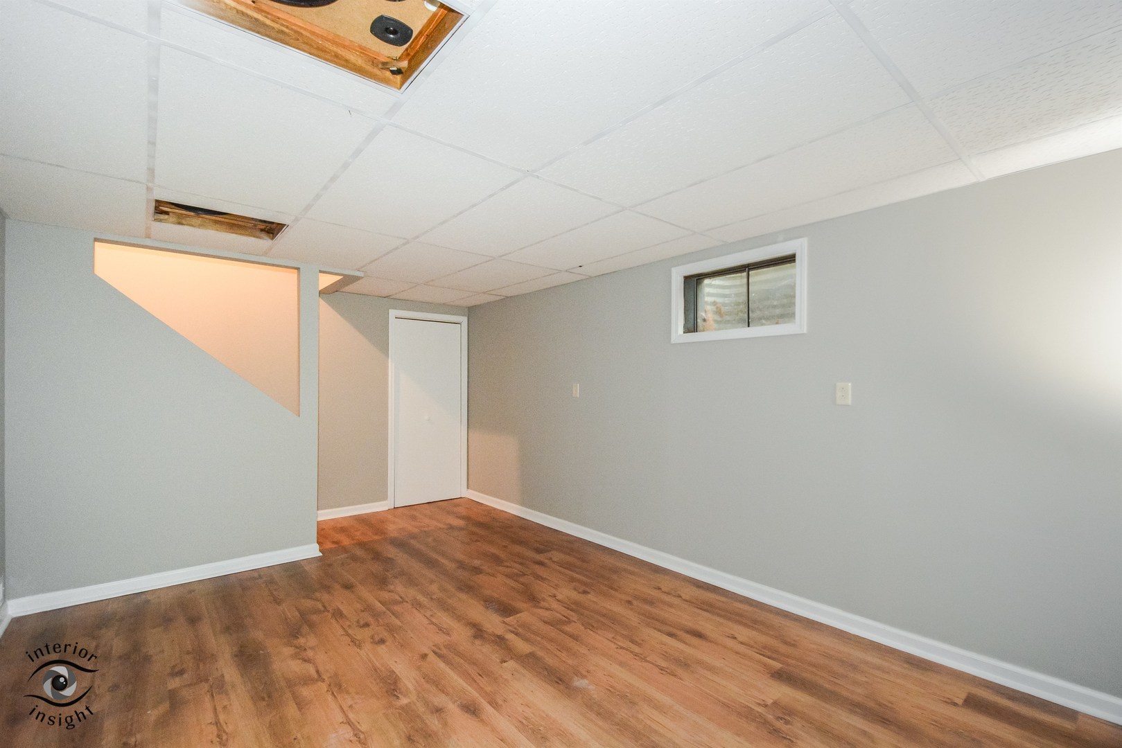 266 Circlegate Road New Lenox, IL 60451 - Photo 14 of 25 a view of a room with wooden floor