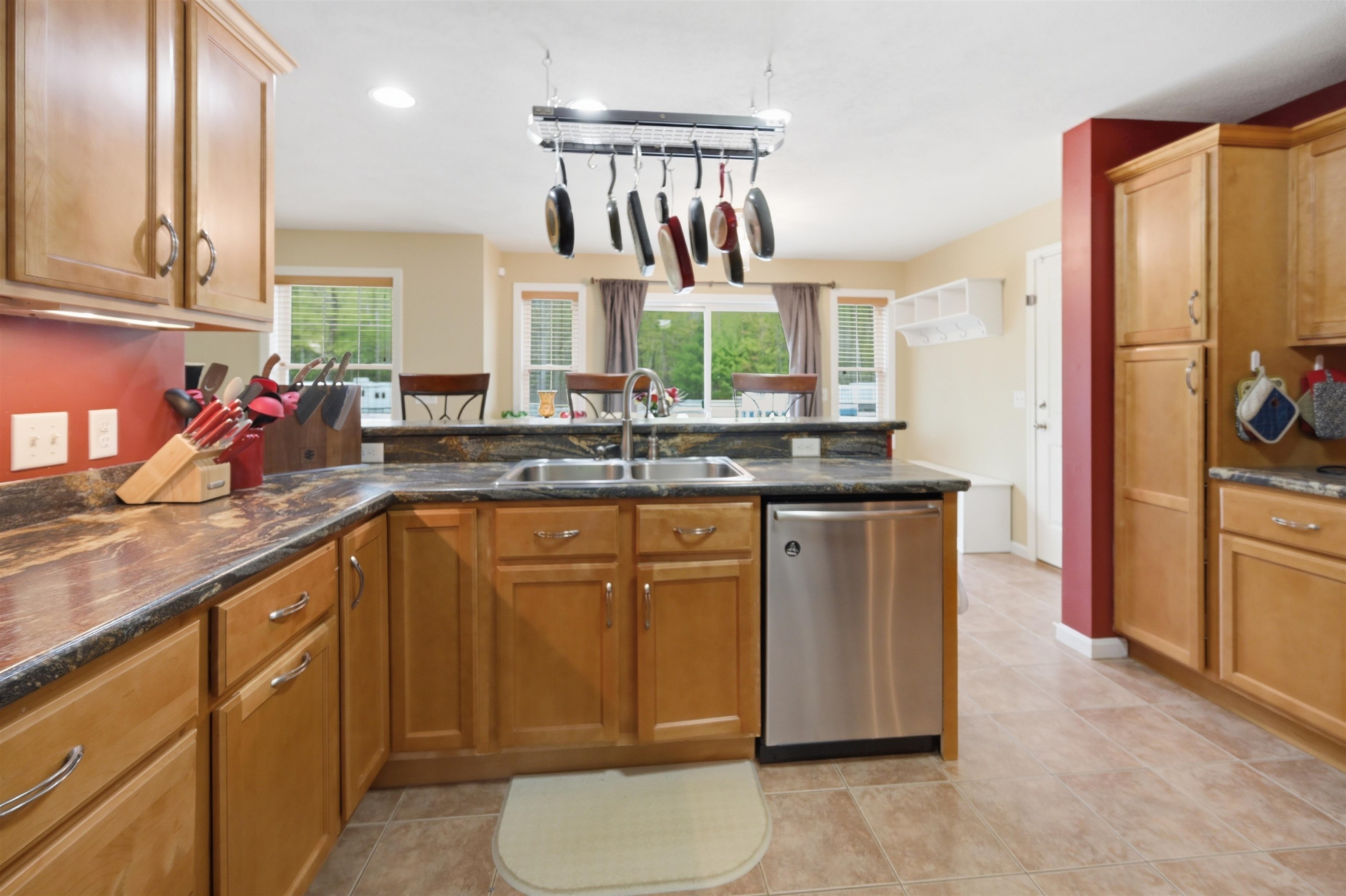 23 Phillips Road Sandown, NH 03873 - Photo 12 of 54