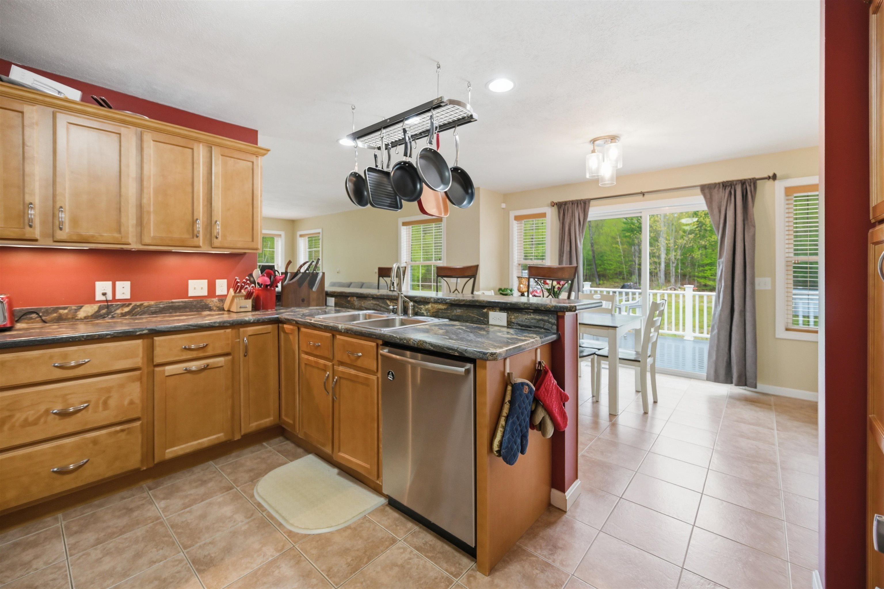 23 Phillips Road Sandown, NH 03873 - Photo 16 of 54