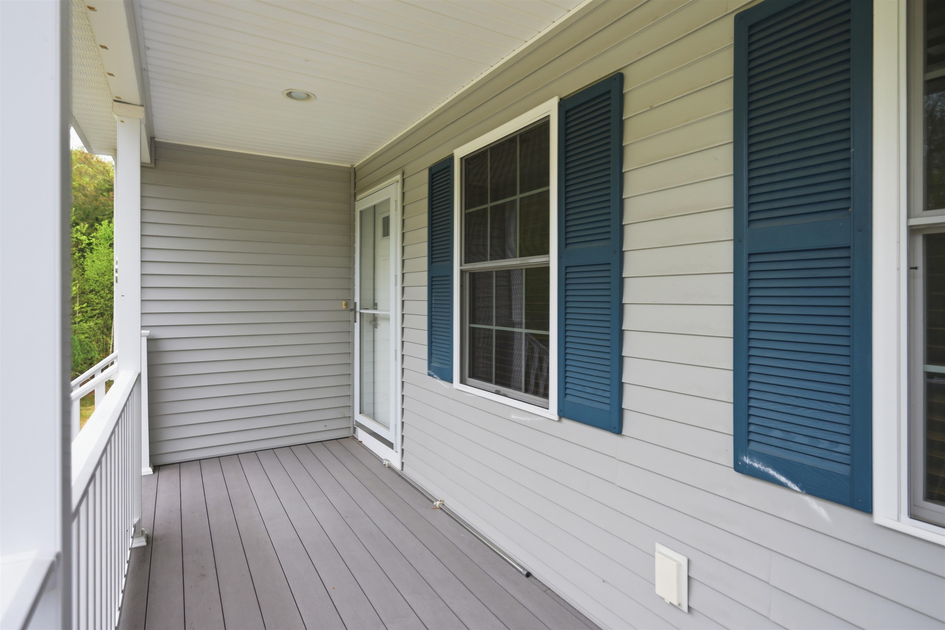 23 Phillips Road Sandown, NH 03873 - Photo 9 of 54