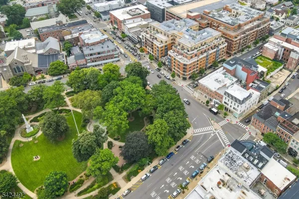 $819,000 | 40 West Park Place, Unit 304, Morristown, NJ 07960