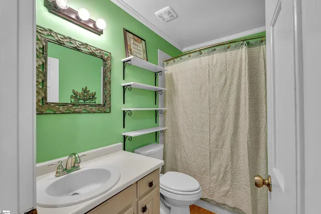 $600,000 | 103 Oak Meadow Drive, Simpsonville, SC 29681