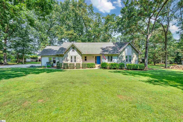 $600,000 | 103 Oak Meadow Drive, Simpsonville, SC 29681