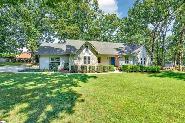 $600,000 | 103 Oak Meadow Drive, Simpsonville, SC 29681